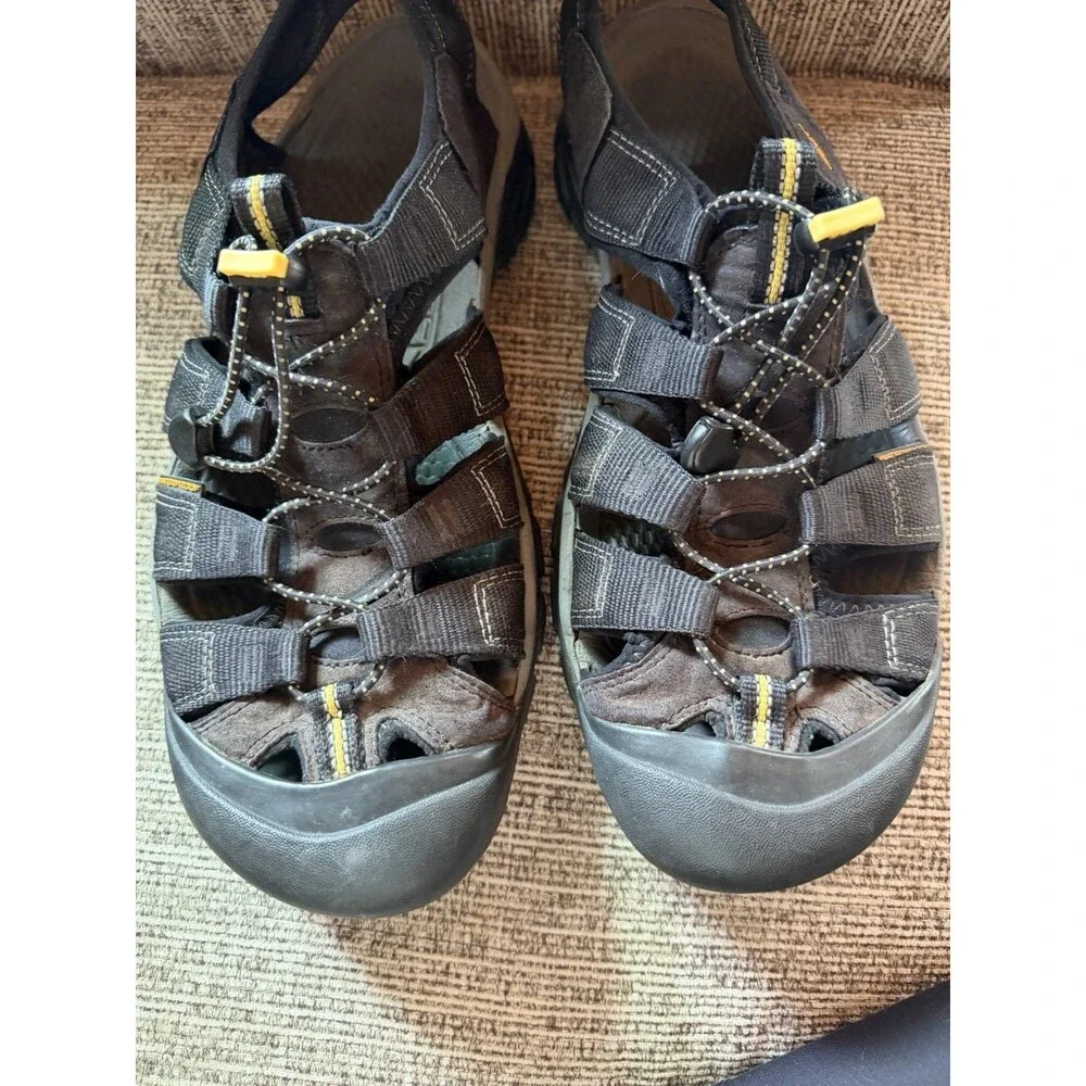 Keen Newport H2 Water Sandals Closed Toe Fisherman Sandals Athletic Black Men 13